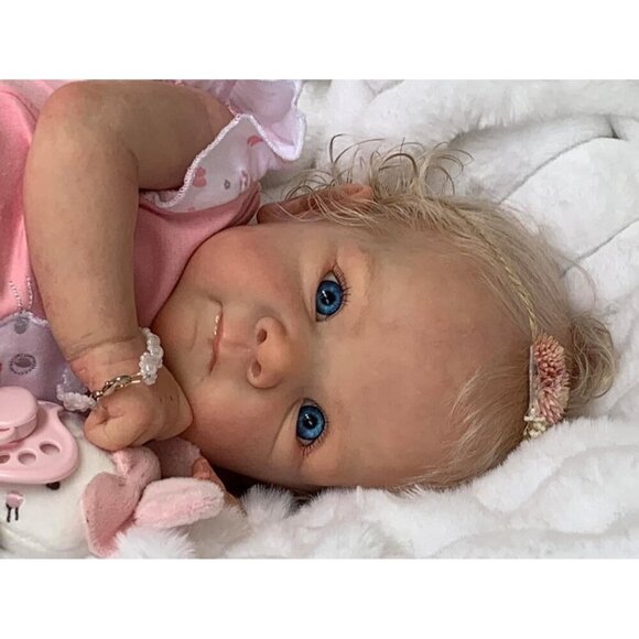 ❤️ 18 Inch Baby Girl Doll Vinyl Full Body Silicone with Blue Eyes - Picture 7 of 9